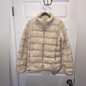 Uniqlo Women's Beige Puffer Jacket
